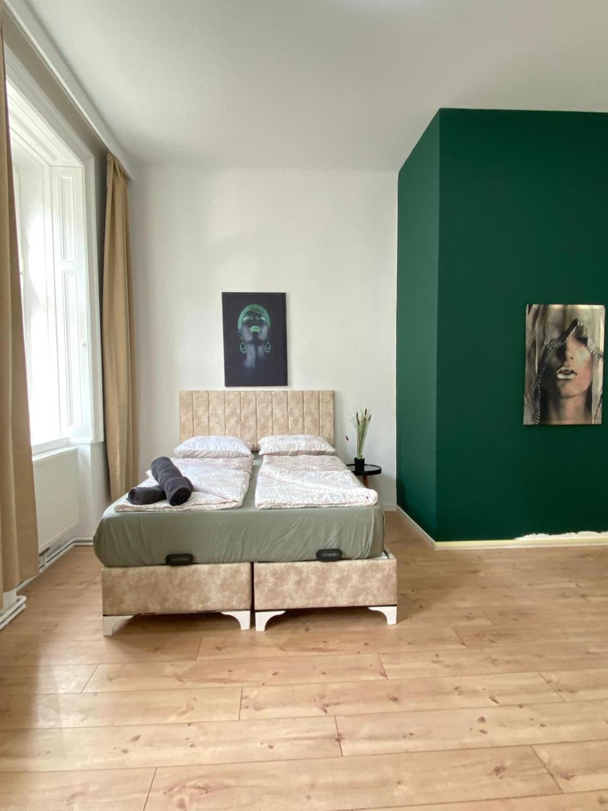 8 Fully Equipped Studio Shared Apt W Terrace Margareten Viena Exterior foto
