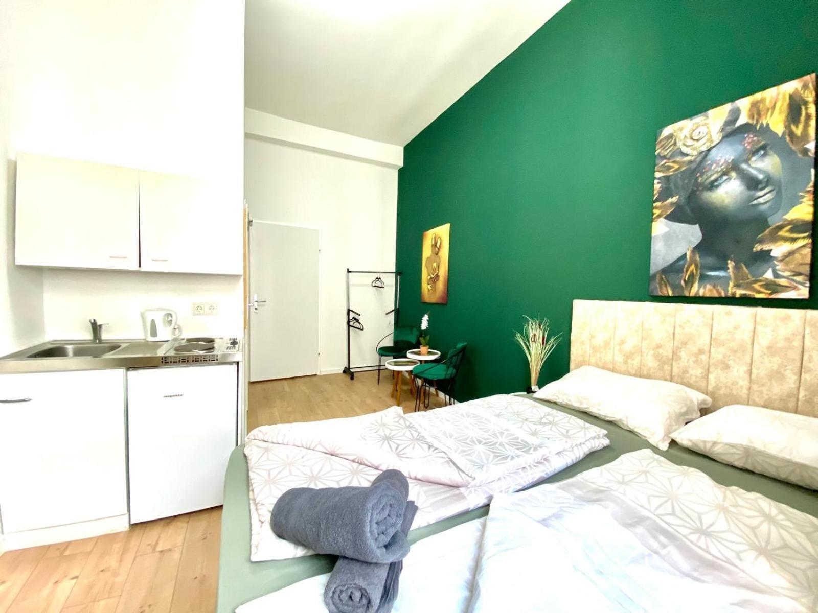 8 Fully Equipped Studio Shared Apt W Terrace Margareten Viena Exterior foto