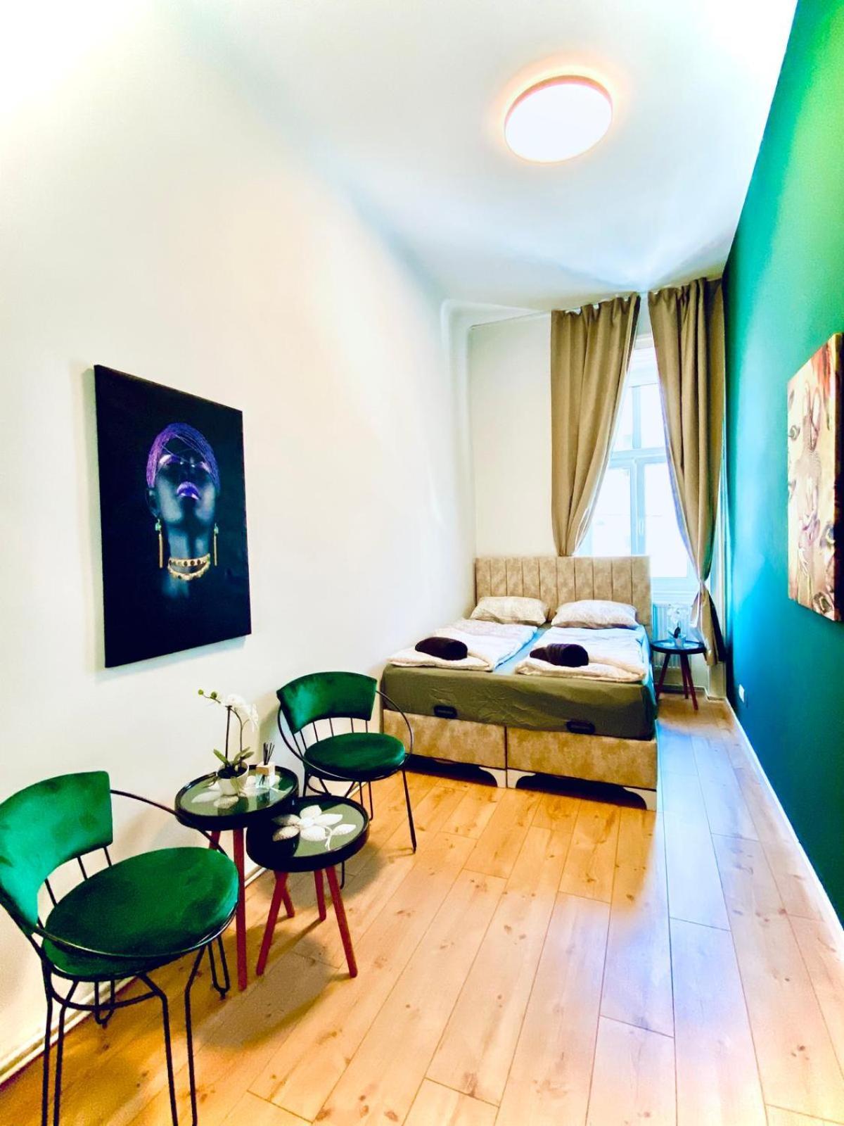 8 Fully Equipped Studio Shared Apt W Terrace Margareten Viena Exterior foto